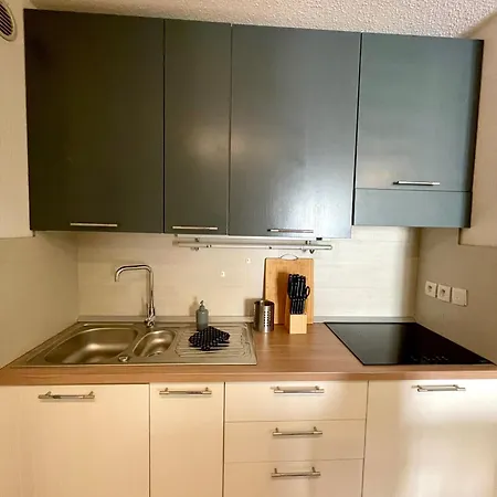 Royal Plazza, Beau T2 Centre Ville, Parking מנטון